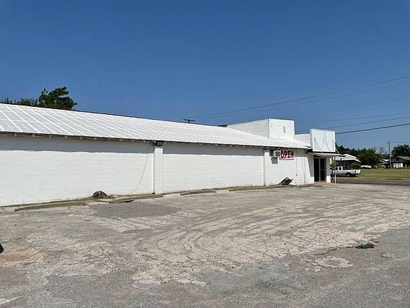 5th image of 1221 Wilbarger St