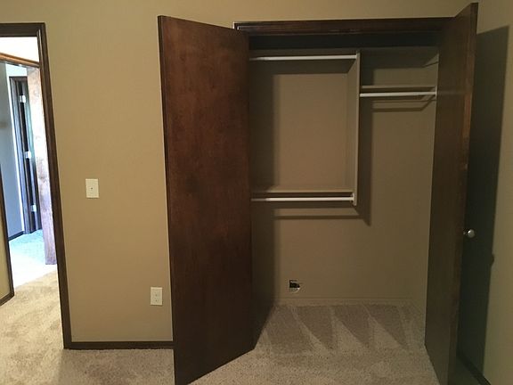 2nd bedroom closet