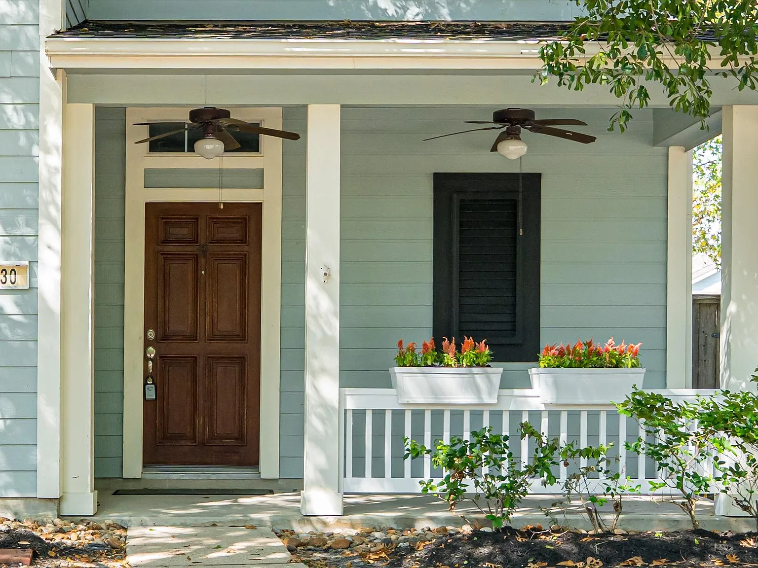 3 bed, 2.5 bath, $2,400 — Photo 2