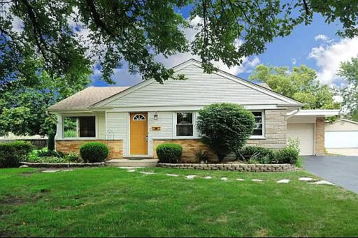 447 E Park Ave photo 1