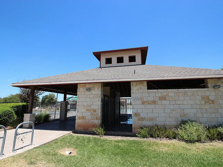 937 Alamo Plaza Dr — Photo 20
