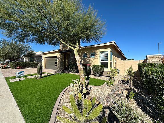 3rd image of 1140 E Cherrywood Pl