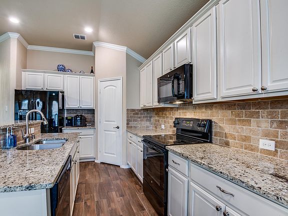 4th image of 11517 Aquilla Dr