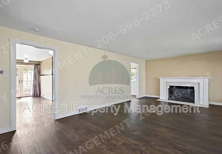 15446 21st Ave SW — Photo 2
