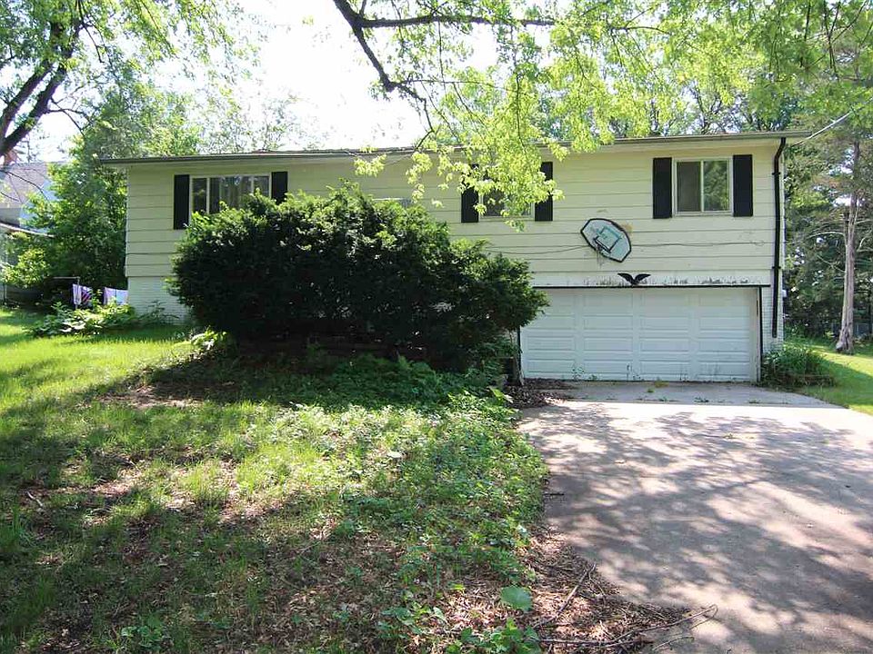 1st image of 100 Wyman Dr