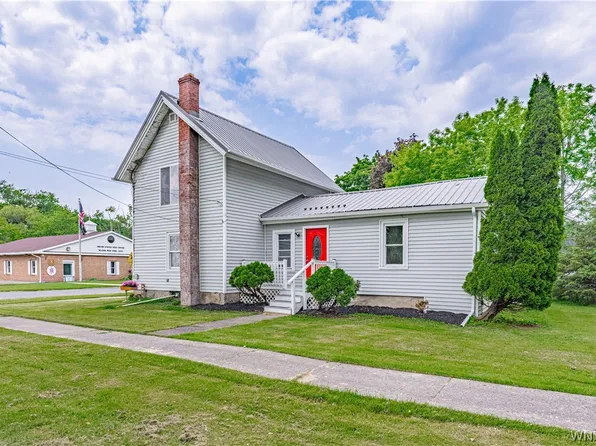 261 Seminary St, Wilson, NY 14172