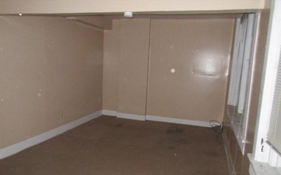 4th image of 10503 S Corliss Ave