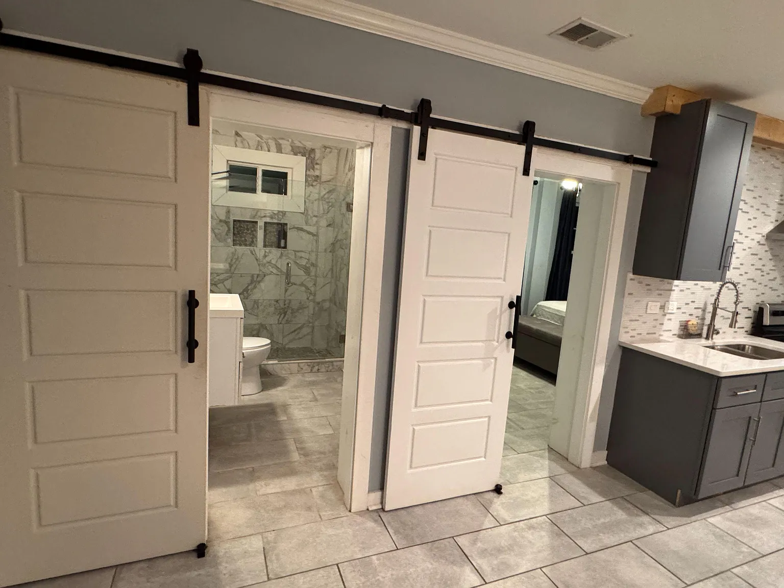3 bed, 1.0 bath, 800 sqft, $1,139 — Photo 4