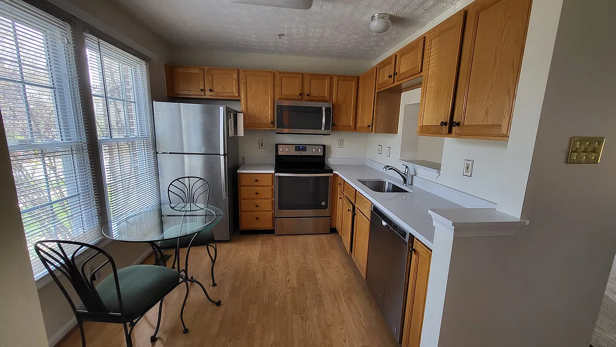 Kitchen - 7912 Brightwind Ct