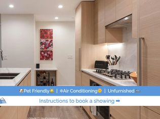 305 Morrissey Rd #1402, Pt Moody, BC V3H0M3