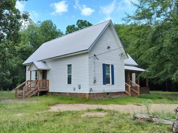 1265 Gills Point Rd, Tignall, GA 30668