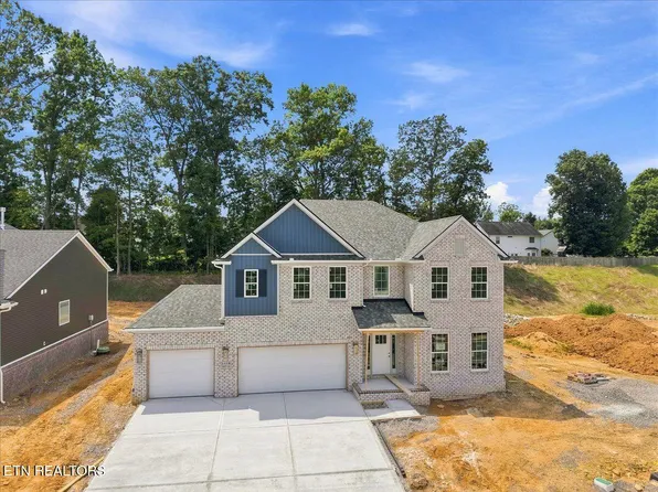 1418 Crescent Oaks Ln, Lenoir City, TN 37772