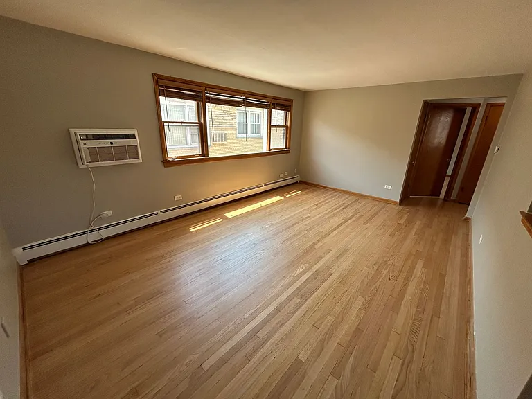 3522 South Oak Park Avenue — Photo 5