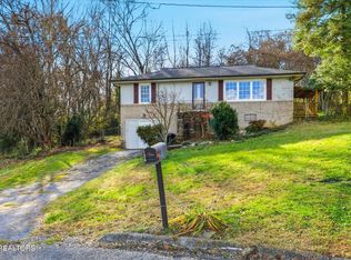 124 Crest Ln, Clinton, TN 37716