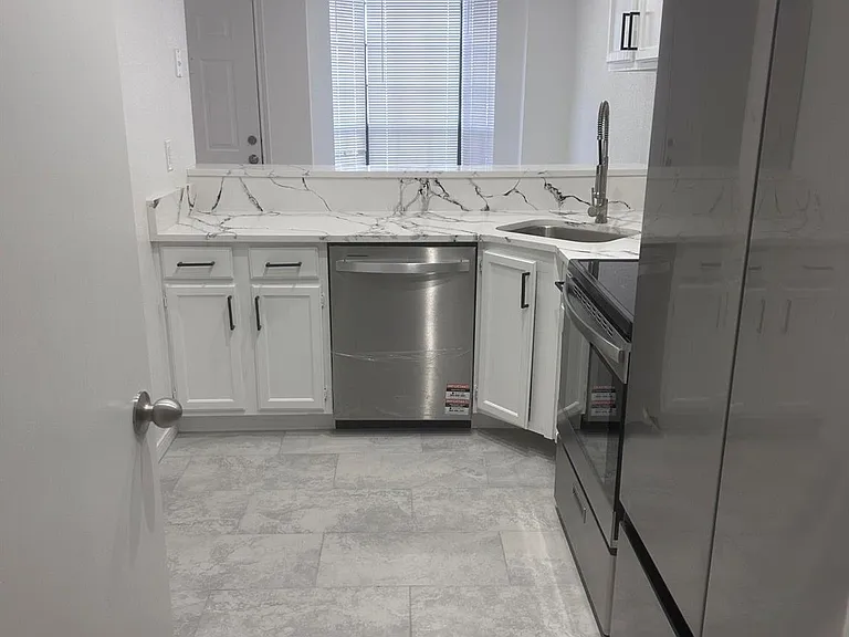 2121 El Paseo St #2202 — Photo 10