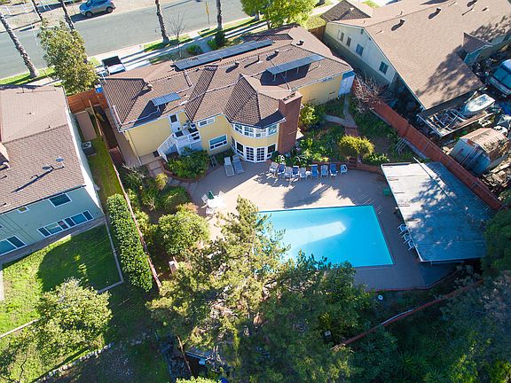 4th image of 1592 Murray Ave