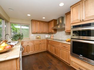 862 Hartglen Ave, Westlake Village, CA 91361