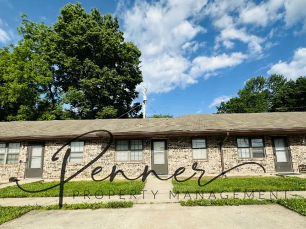 101-7 SW 7th St, Oak Grove, MO 64075