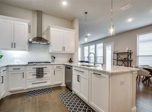 4th image of 4211 Curtiss Dr