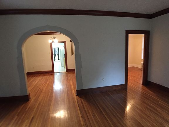 5th image of 872 N Barksdale St