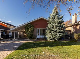 6 Lagos Rd, Toronto, ON M9W4E4