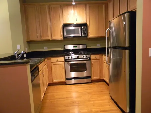 647 Metropolitan Way Unit 402L, Des Plaines, IL 60016