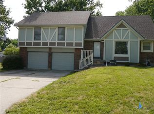404 N Jackson St, Raymore, MO 64083