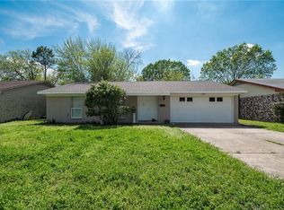 517 W Ferndale Ln, Grand Prairie, TX 75052