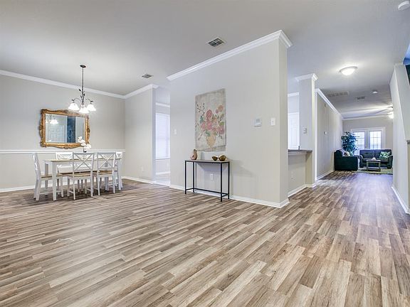 2nd image of 607 Zollman Ct