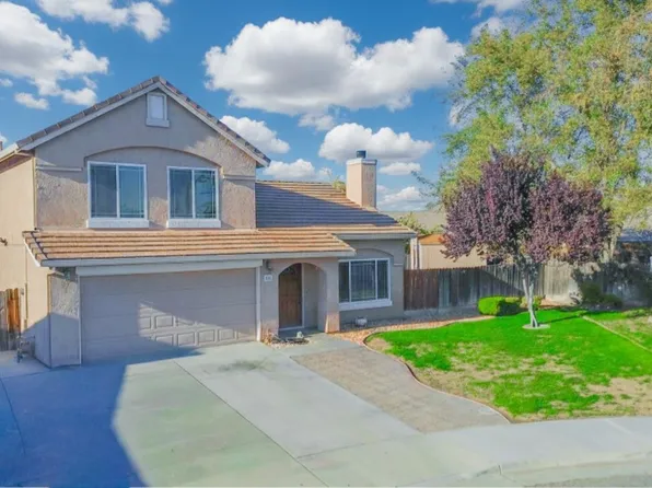 831 Mesa Ct, Los Banos, CA 93635