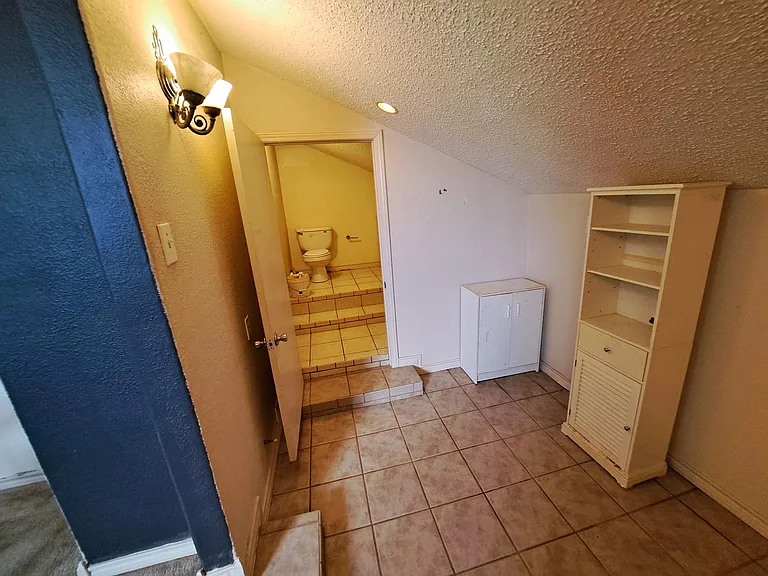Bonus Room Bathroom