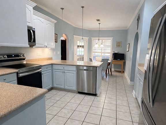 2nd image of 447 Browns Bridge Rd