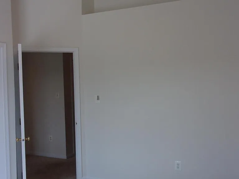 25929 Kirkwood Sq — Photo 28