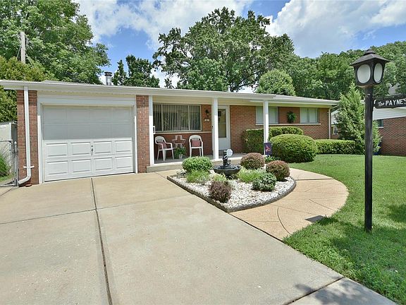 3rd image of 653 Suntide Dr