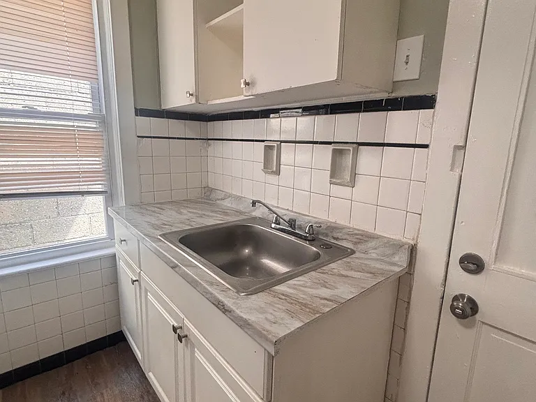 837 Genesee St #1 — Photo 3