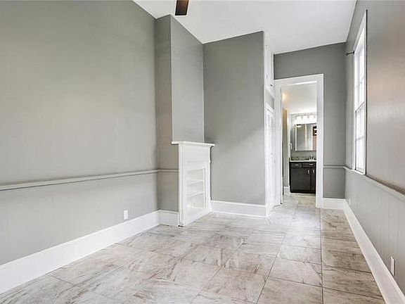 5th image of 2503 Burgundy St #2503