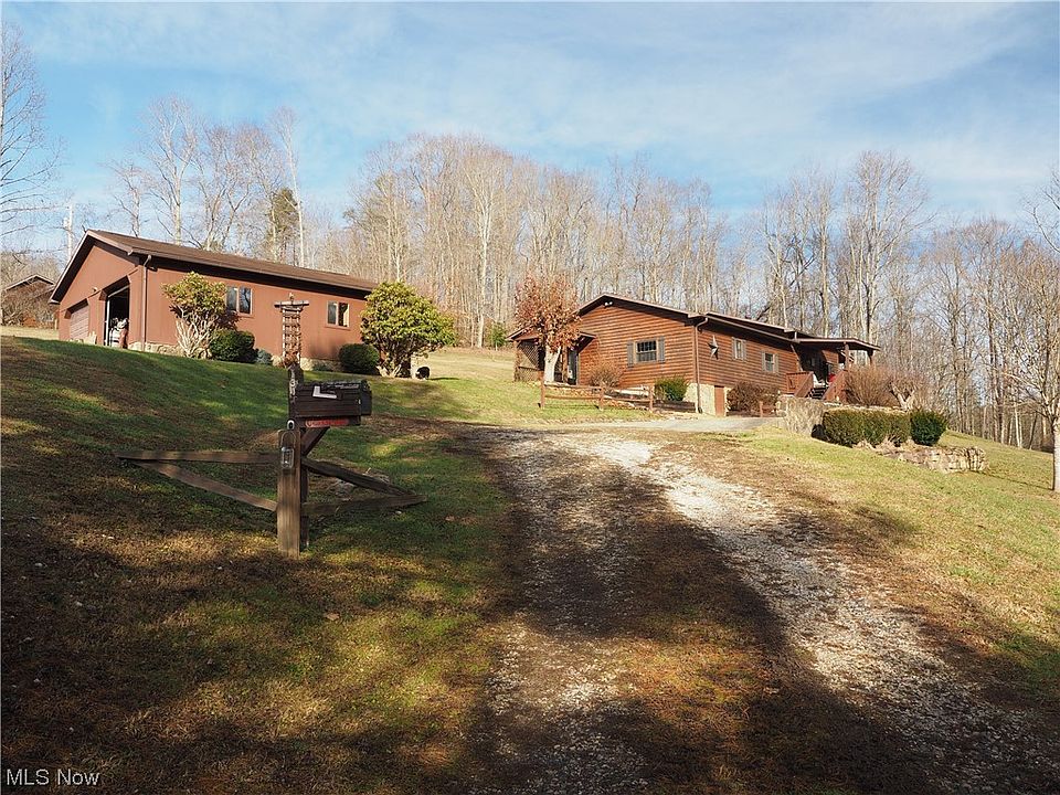 1st image of 134 Greenwood Dr