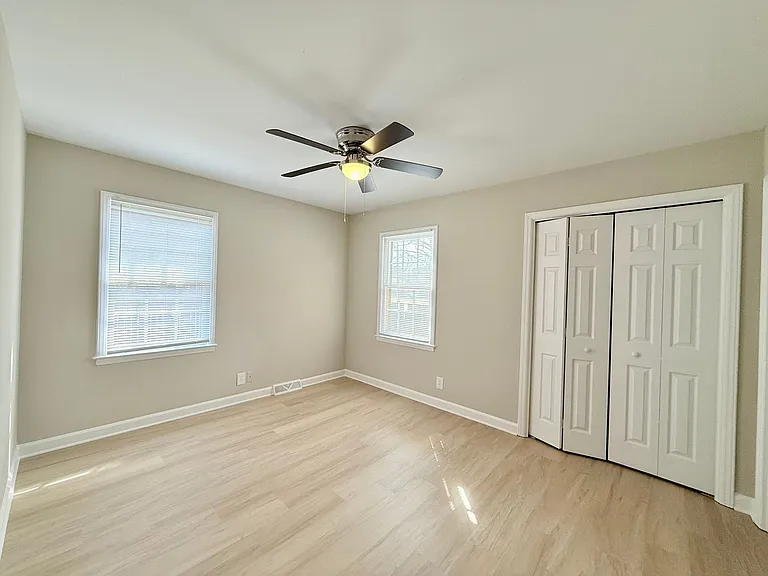 3819 Rosehaven Dr — Photo 5