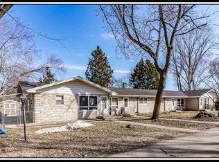 613 E Washington St #613, New London, WI 54961