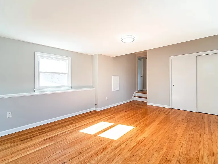 1111 Essex Pl #1 — Photo 8