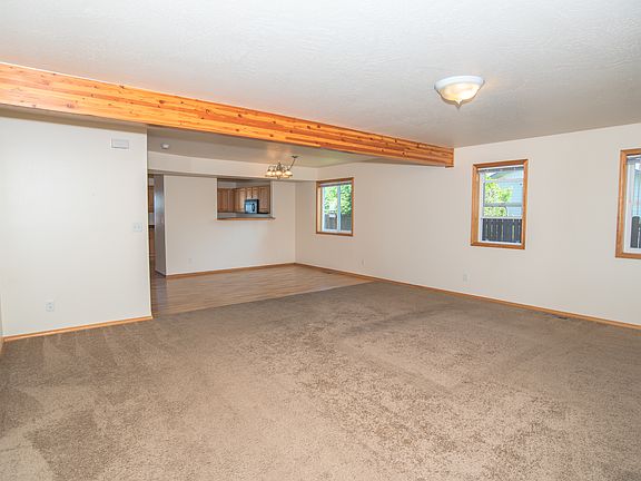 4th image of 2226 Burlington Ave Unit B-1