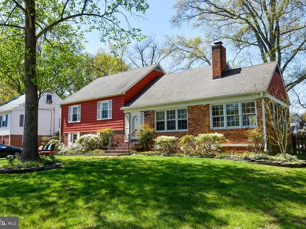 8506 Crown Pl, Alexandria, VA 22308