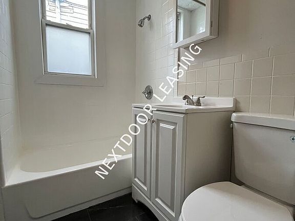 3rd image of 241 Duncan Ave #6M