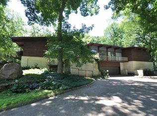 3233 SW Timberlake Ln, Topeka, KS 66614