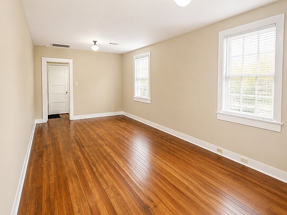 3rd image of 1721 Lowerline St