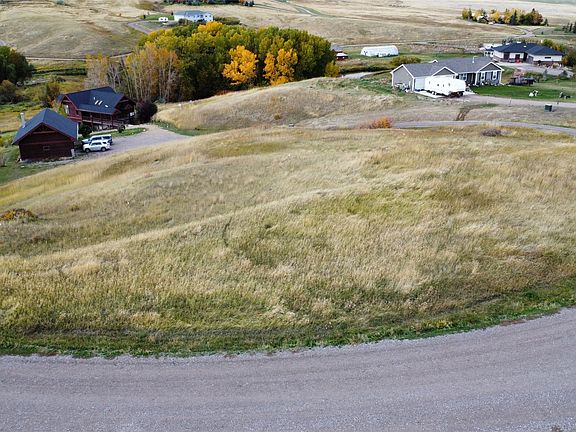 3rd image of 15 Box Elder Ln