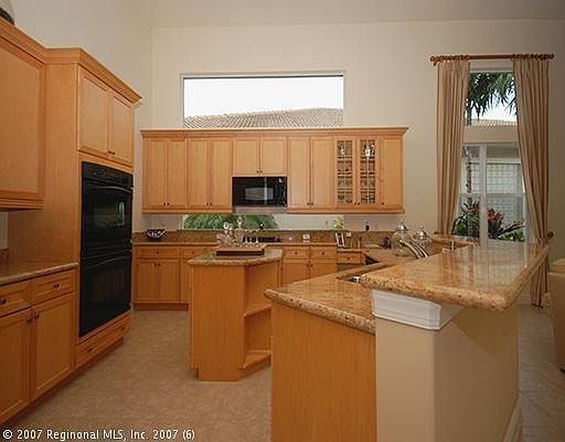 R2961453_4- 203 Montant Dr