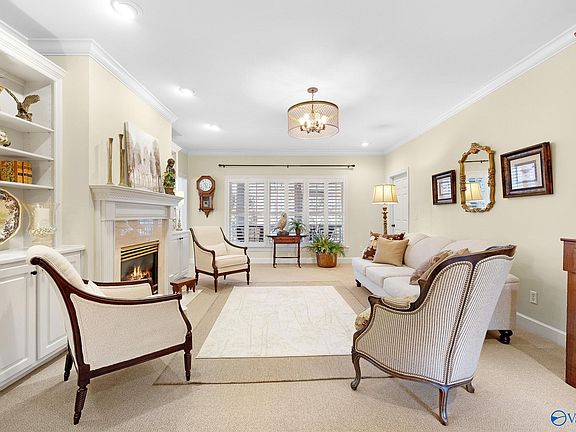 5th image of 162 Ridgewood Cir