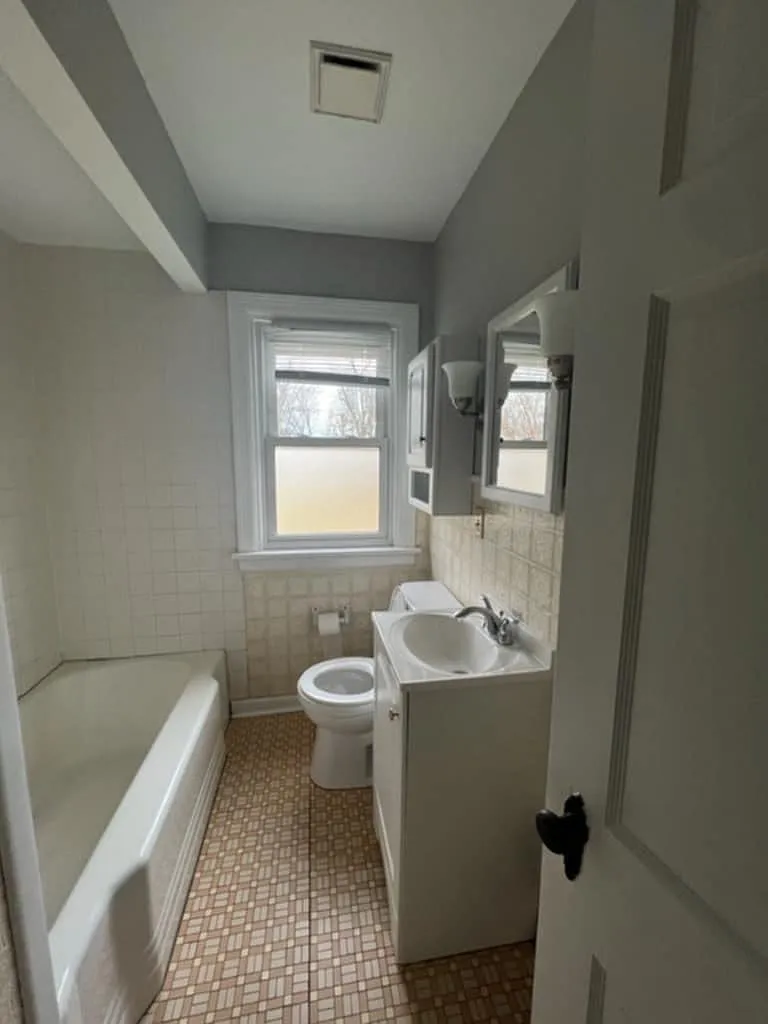 3 bed, 1044 sqft, $1,600 — Photo 4