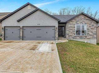 1318 Farnman Dr, Herculaneum, MO 63048